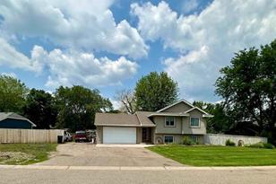 16325 Fantasia Ave, Rosemount, MN 55068 - MLS 6352689 - Coldwell