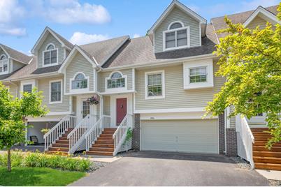4904 Carlysle Place, Minnetonka, MN 55345 - Photo 1