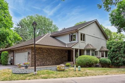 1136 Hollybrook Drive, Wayzata, MN 55391 - Photo 1