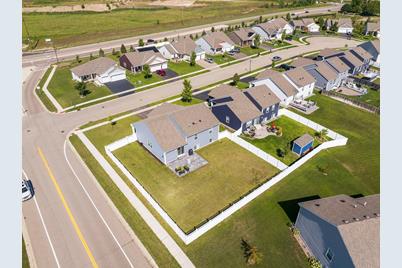 15192 Emory Circle, Apple Valley, MN 55124 - Photo 1