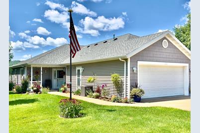 1308 River Drive S, Wabasha, MN 55981 - Photo 1