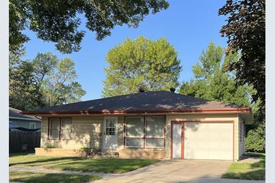 616 Collins Avenue, Windom, MN 56101 - Photo 1