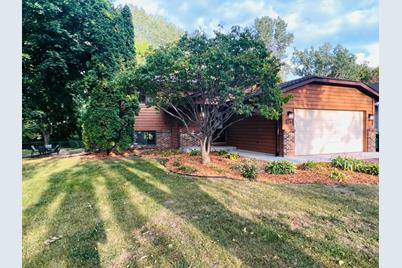 3244 Monterey Avenue, Vadnais Heights, MN 55127 - Photo 1