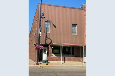 46 S Broadway, Wells, MN 56097 - Photo 1