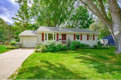 1117 Pine Street W, Stillwater, MN 55082 - Photo 1