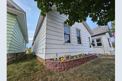 1004 E Sanborn Street, Winona, MN 55987 - Photo 1