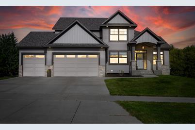 2086 Shannon Oaks Boulevard NE, Rochester, MN 55906 - Photo 1