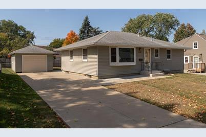 1537 2nd Avenue SW, Rochester, MN 55902 - Photo 1