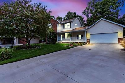 2484 Montana Circle E, Maplewood, MN 55119 - Photo 1