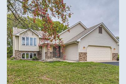 5452 Golfview Avenue N, Oakdale, MN 55128 - Photo 1