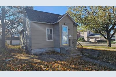 611 11th Avenue NW, Austin, MN 55912 - Photo 1