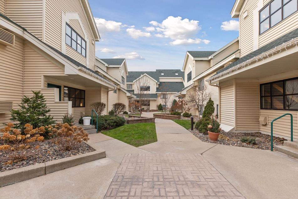 7615 Edinborough Way 4309, Edina, MN 55435 MLS 6464764 Coldwell Banker