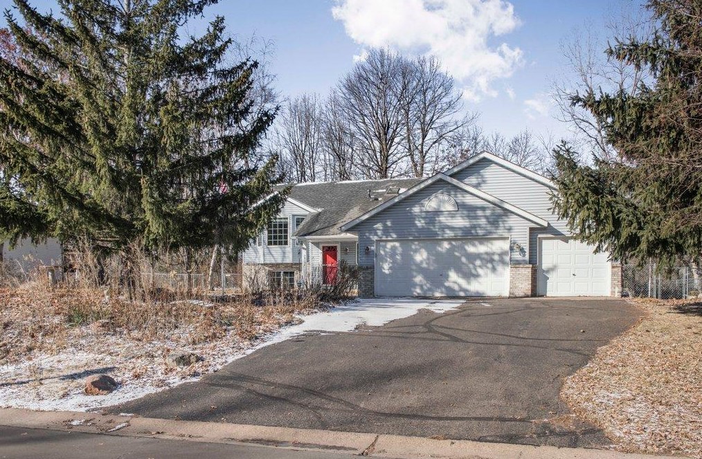 39168 Riverside Ct, North Branch, MN 55056 MLS 6472342 Coldwell Banker