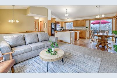 2100 Eagle Bluff Drive, Burnsville, MN 55337 - Photo 1