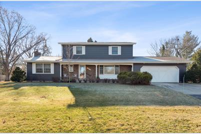 696 County Road B E, Maplewood, MN 55117 - Photo 1