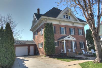 407 W Center Street, Lake City, MN 55041 - Photo 1