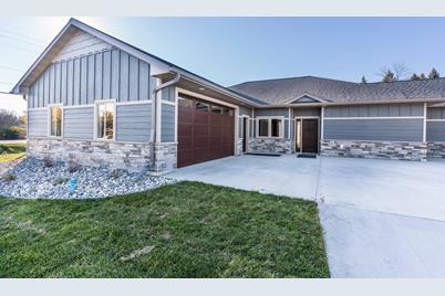 725 Oak Trail, Fergus Falls, MN 56537 - Photo 1