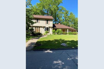 4644 Woodridge Road, Minnetonka, MN 55345 - Photo 1