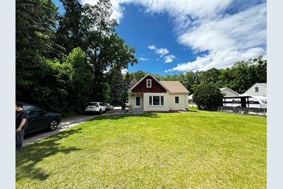 672 Cleveland Avenue SW, New Brighton, MN 55112 - Photo 1