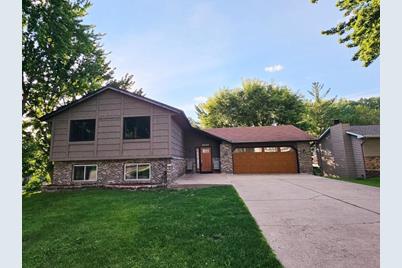 8666 Windward Circle, Eden Prairie, MN 55344 - Photo 1