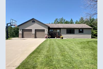 403 11th Avenue NW, Dodge Center, MN 55927 - Photo 1