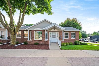 229 N Main Street, Blue Earth, MN 56013 - Photo 1