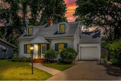 628 Riverside Drive NE, Saint Cloud, MN 56304 - Photo 1