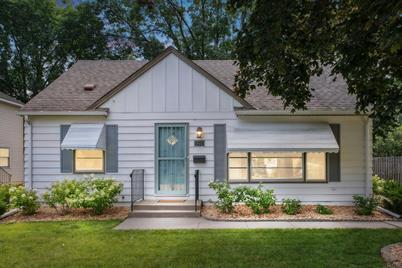 4224 Islemount Place, Robbinsdale, MN 55422 - Photo 1