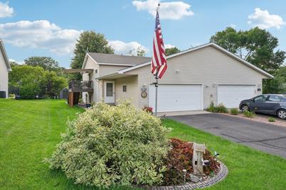 546 Market Street S, Shakopee, MN 55379 - Photo 1
