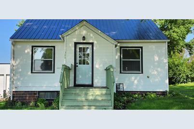 388 Broadway St S, Alden, MN 56009 - Photo 1