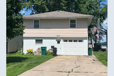 1422 Oak Beach Drive, Fairmont, MN 56031 - Photo 1