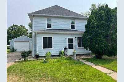 537 3rd Street SE, Perham, MN 56573 - Photo 1