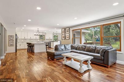 950 Warner Avenue N, Mahtomedi, MN 55115 - Photo 1