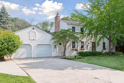 10710 Runnymeade Lane, Minnetonka, MN 55305 - Photo 1