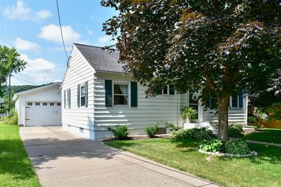 3985 W 8th Street, Goodview, MN 55987 - Photo 1