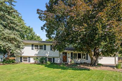 2360 Decatur Avenue N, Golden Valley, MN 55427 - Photo 1