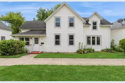 302 Oak Avenue SW, Montgomery, MN 56069 - Photo 1