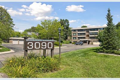 3090 Lexington Avenue N #B2, Roseville, MN 55113 - Photo 1