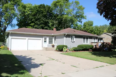 405 N Prairie Street, Sherburn, MN 56171 - Photo 1