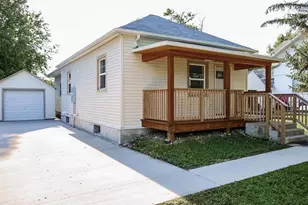 202 S 4th St, Beaver Creek, MN 56116 - Photo 1