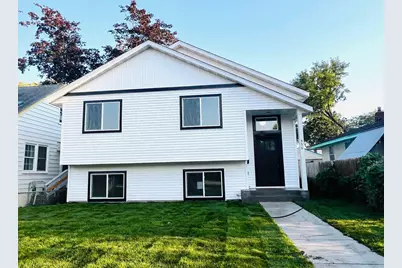 956 Geranium Avenue E, Saint Paul, MN 55106 - Photo 1