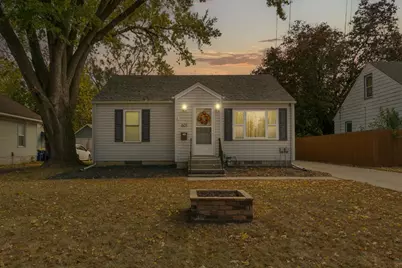 601 Park Avenue NW, Faribault, MN 55021 - Photo 1