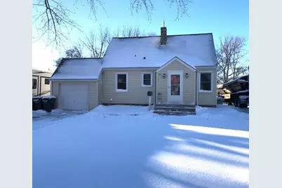 80 5th Avenue NE, Hutchinson, MN 55350 - Photo 1