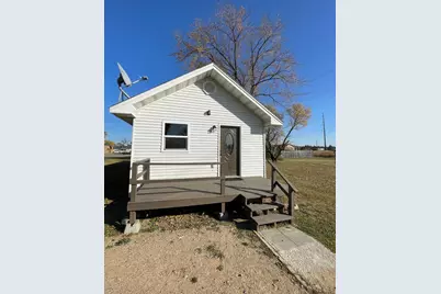 624 1st Street NW, Cass Lake, MN 56633 - Photo 1