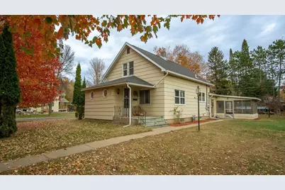 102 14th Street SE, Menomonie, WI 54751 - Photo 1