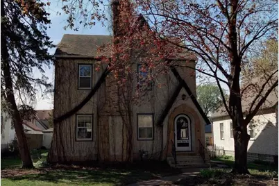 2082 Juno Avenue, Saint Paul, MN 55116 - Photo 1