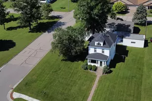 1020 S Lakeshore Dr, Lake City, MN 55041 - Photo 1