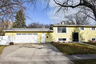 1216 24th Ave S, Moorhead, MN 56560 - Photo 1
