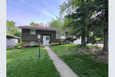 516 W Cherry Avenue, Fergus Falls, MN 56537 - Photo 1