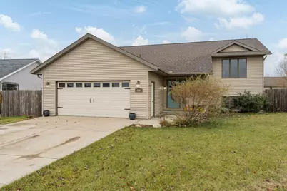 124 Uriah Court, Mankato, MN 56001 - Photo 1